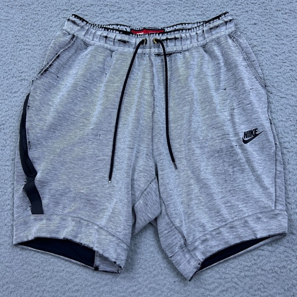 Nike Sportswear Tech Fleece Shorts Men's M Gray Sweat Short Thrashed 805160 READ - Picture 1 of 12